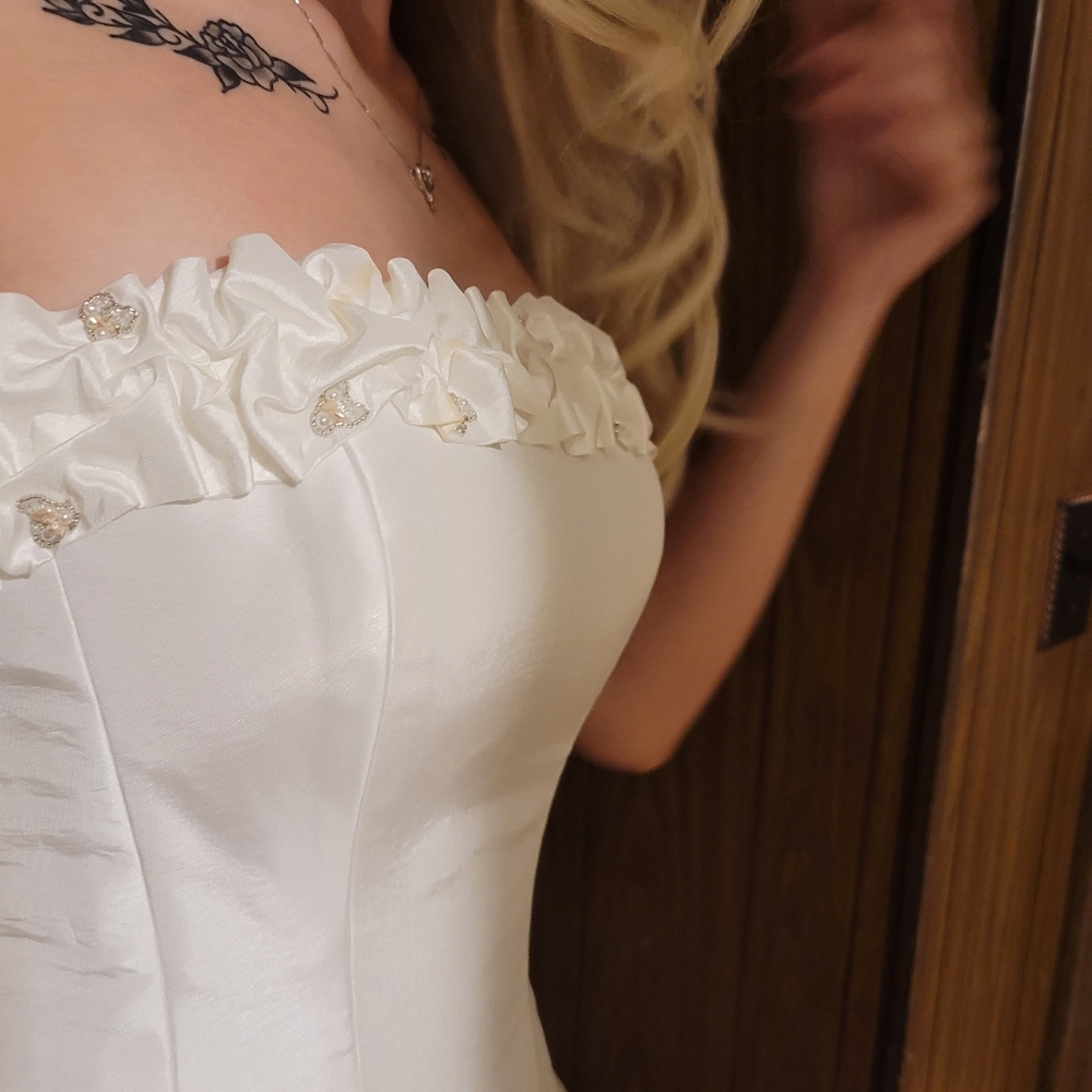 Wedding Dress Maggie Sottero Size 8 - Picture 11 of 16